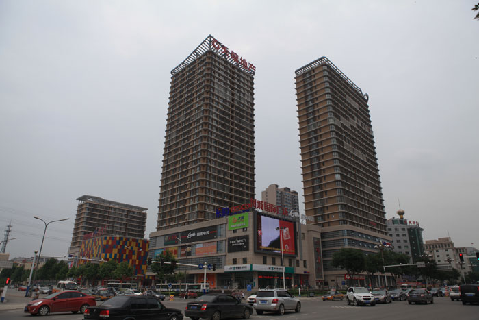 鳳城國際廣場（國家AAA級安全文明標準化工地、河北省建設(shè)工程“安濟杯”）